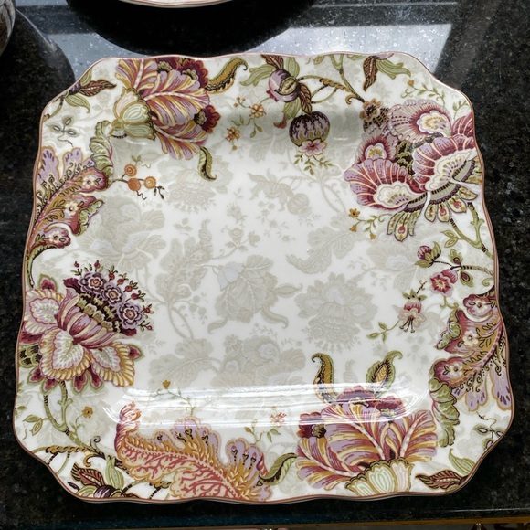 3 piece place setting Porcelain China “Gabrielle” by 222 Fifth - Picture 2 of 6